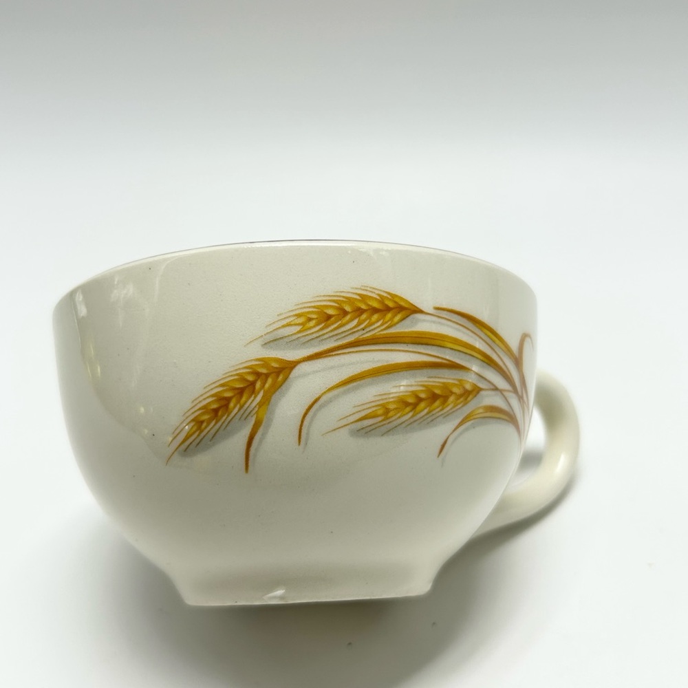 Homer Laughlin Golden Wheat 22 Karat gold rim cup.